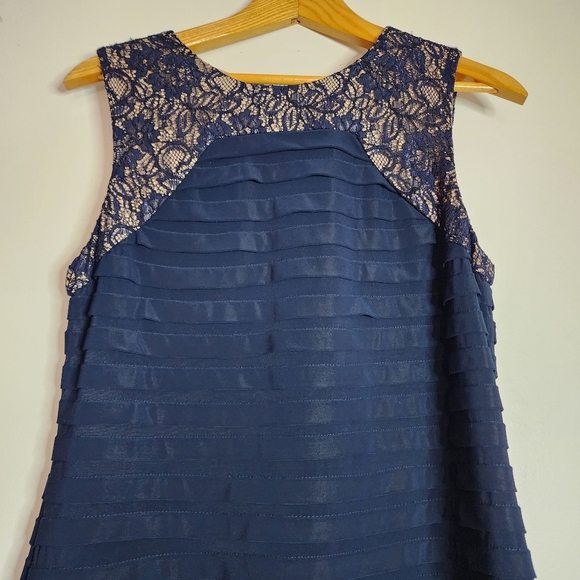 Adriana Papell Women's Size 12 Navy Blue Lace Sheath Dress Shutter Pleated - Picture 4 of 10